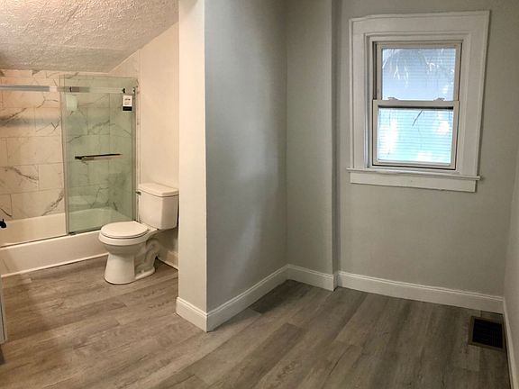 5th image of 717 Wager St