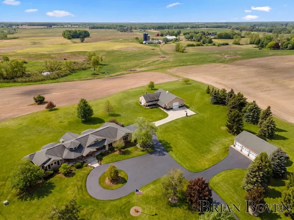 1740 Seven Mile Rd NW, Comstock Park, MI 49321