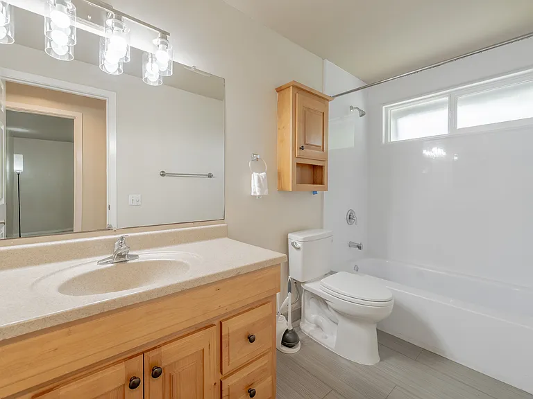 6107 NE 194th Pl #4 — Photo 9