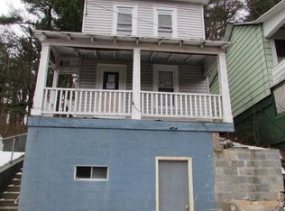 1425 Lauer St, Pottsville, PA 17901