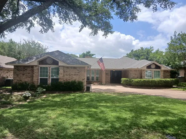 5702 Sage Bloom Dr, Arlington, TX 76017