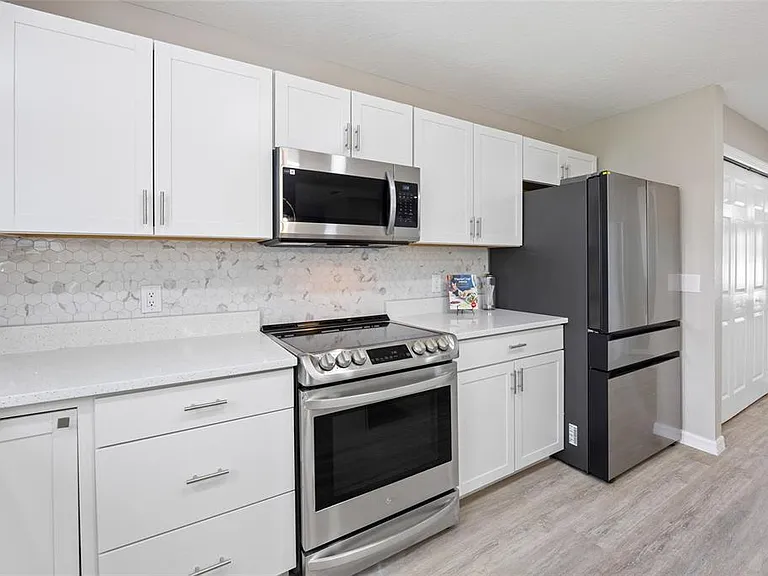 4510 SE 32nd Pl — Photo 13