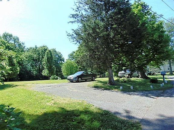 5th image of 419 N Adams St