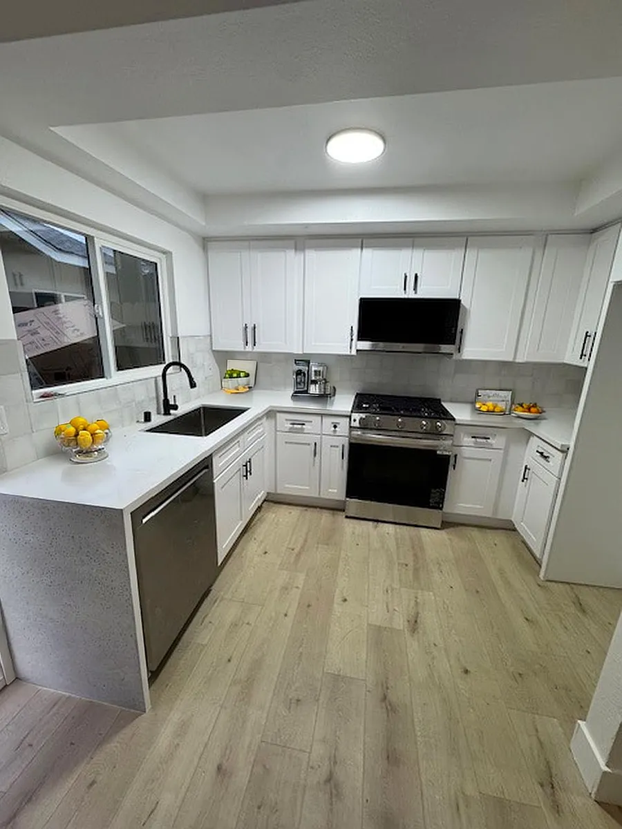 Building Photo - 8402 Larson Ave #4