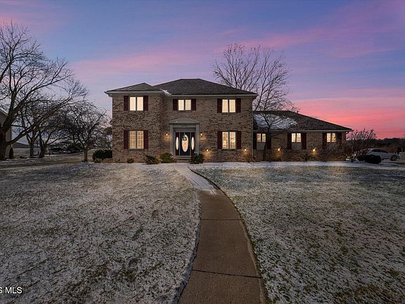 2nd image of 16103 Normandy Rd S