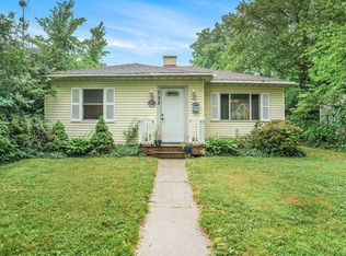 722 Willow Ave, South Haven, MI 49090