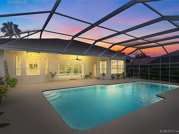 2nd image of 2752 SW Glenmoor Way