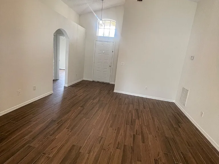 2910 Cool Breeze Cir — Photo 13