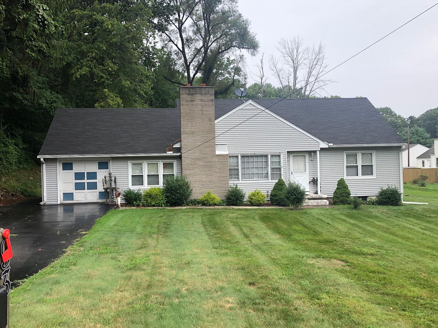 house on the hillまとめ売り d1a330029c5abb6518c4a9cc0e2e5a