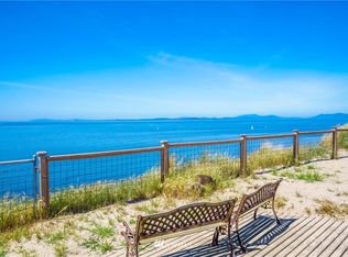 1967 W Beach Rd, Oak Harbor, WA 98277