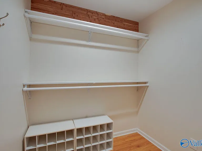 211 Wingate Ave SW — Photo 32