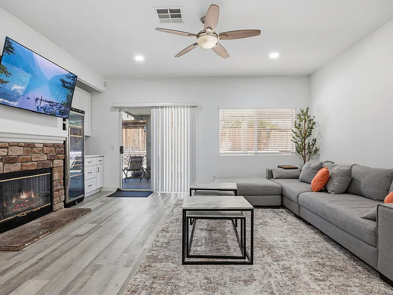 13576 Fern Pine St — Photo 8