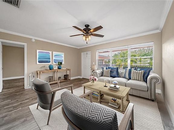 3rd image of 2451 NE 49th St APT 212