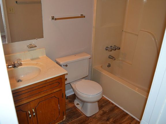 4th image of 749 Spees Dr