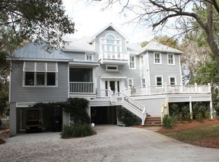 2424 Goldbug Ave, Sullivans Island, SC 29482