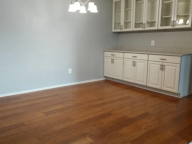 561 Florida Ave #104 — Photo 5