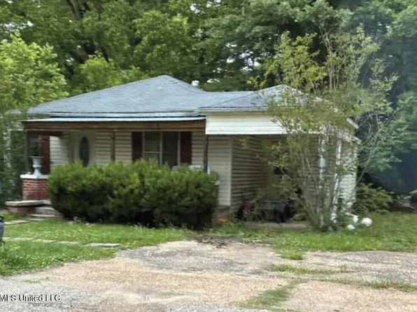 501 1st St SE, Magee, MS 39111