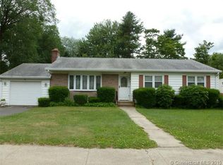 21 Mills Dr, West Haven, CT 06516