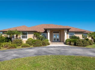 17350 White Water Ct, Punta Gorda, FL 33982