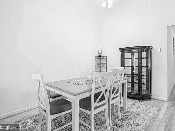 3rd image of 1955 Marconi Cir