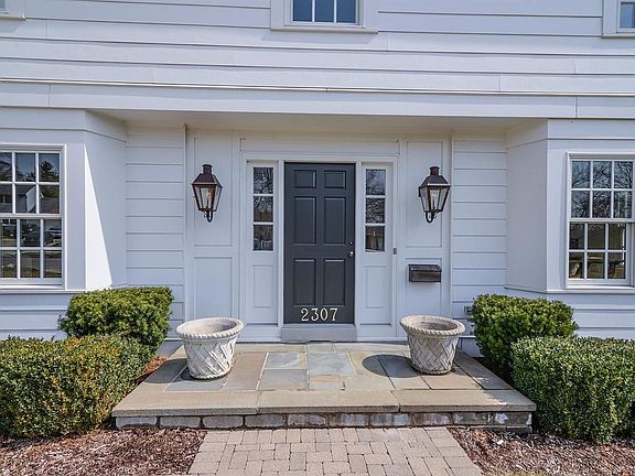 3rd image of 2307 Brockman Blvd