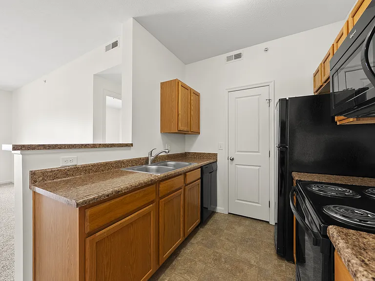 Madden's Pointe — Photo 21