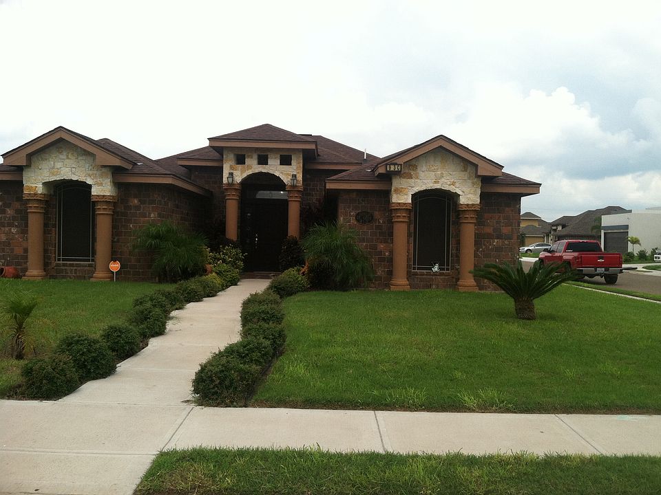 2nd image of 913 E Canela Ave