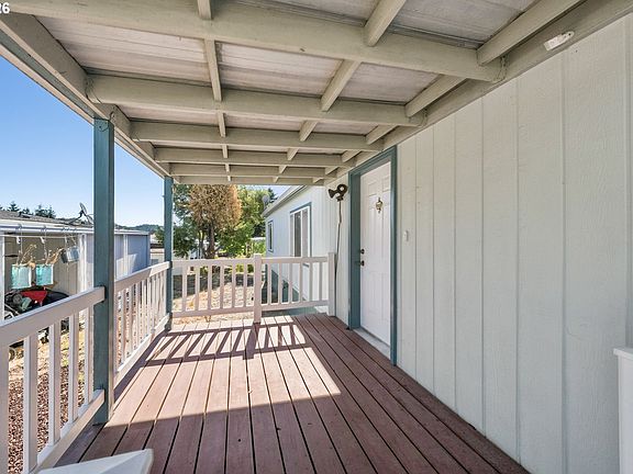 4th image of 180 Twin Oaks Loop