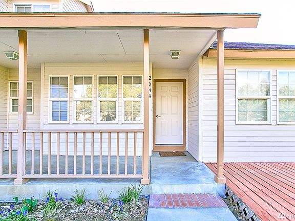 3rd image of 2248 Westshore Dr NE