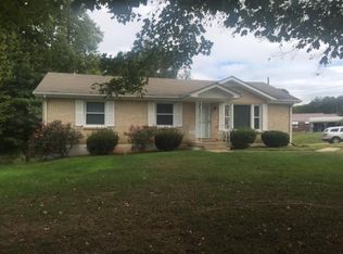 125 W Park Dr, Clarksville, TN 37043
