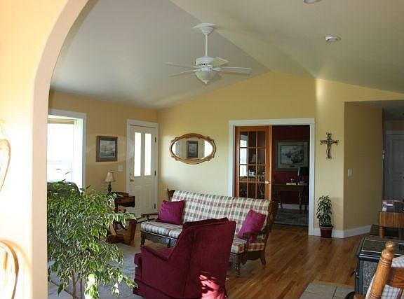 2nd image of 1700 Eliason Ln