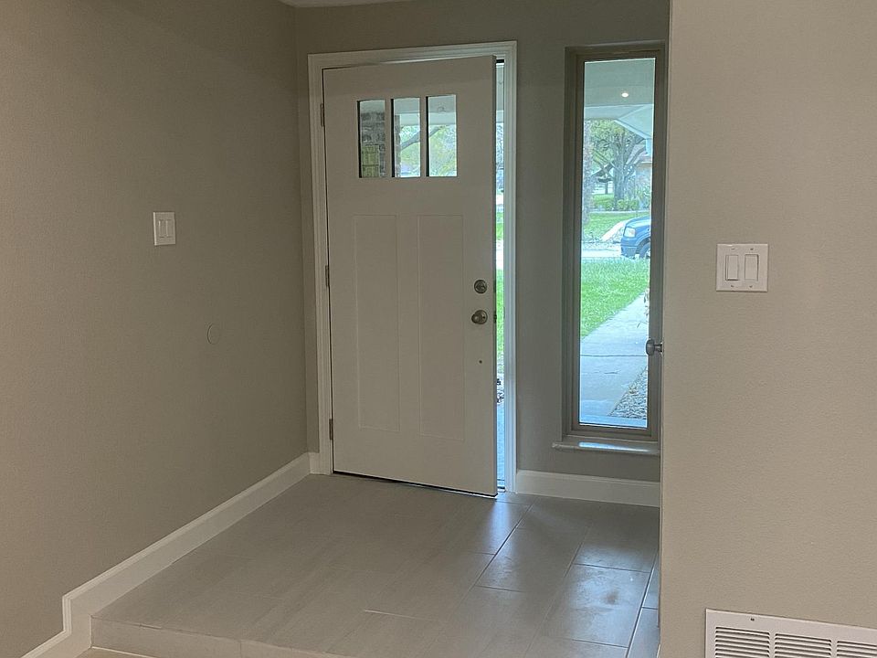 1st image of 2705 Harrowden Dr