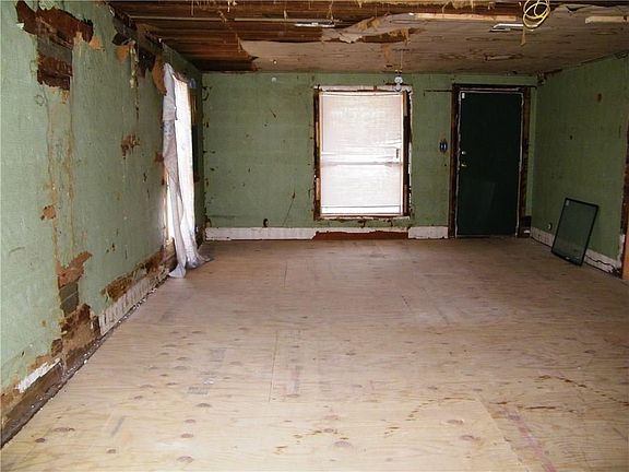 2nd image of 511 Amarillo St