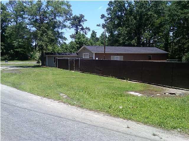 2nd image of 155 Roberts Rd