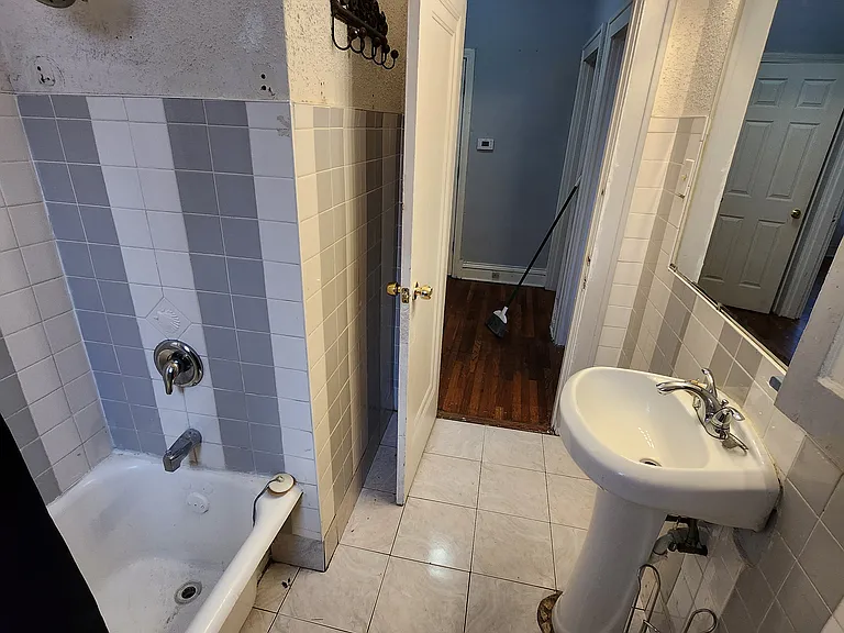 4856 Farlin Ave — Photo 7
