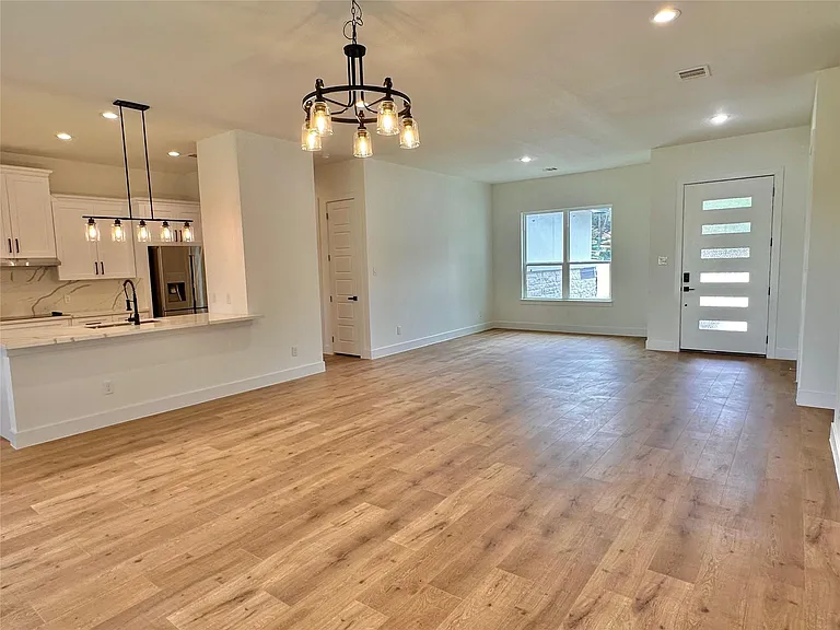 5206 Country Club Dr — Photo 16