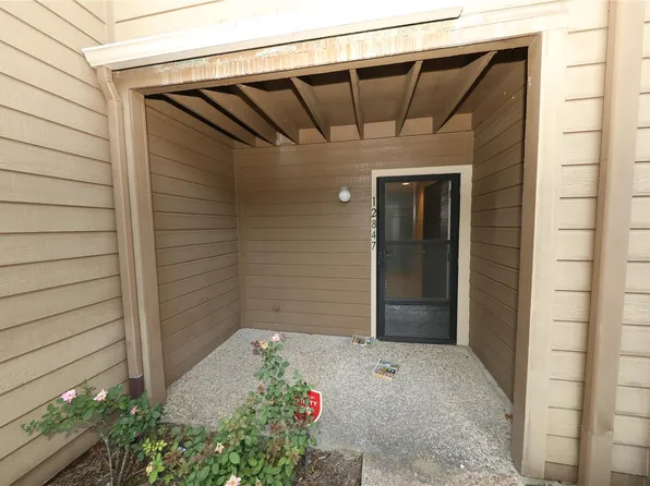 12847 Briarwest Cir, Houston, TX 77077