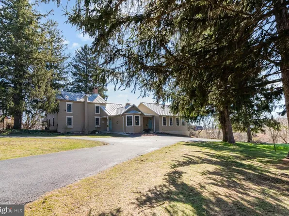 560 Old Quaker Rd, Lewisberry, PA 17339