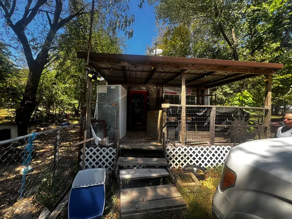 123 E Wall St, Disney, OK 74340