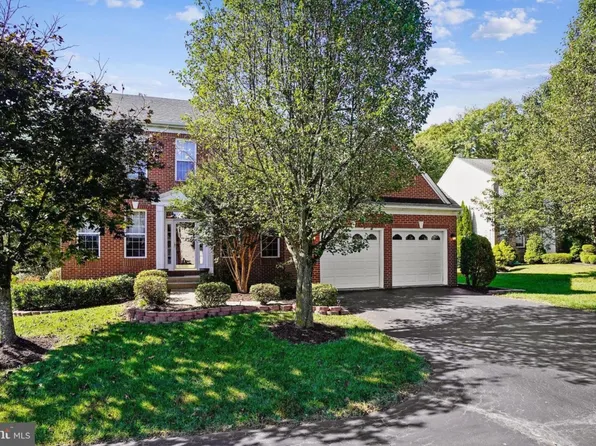 7710 Royal Azalea Ct, Springfield, VA 22153