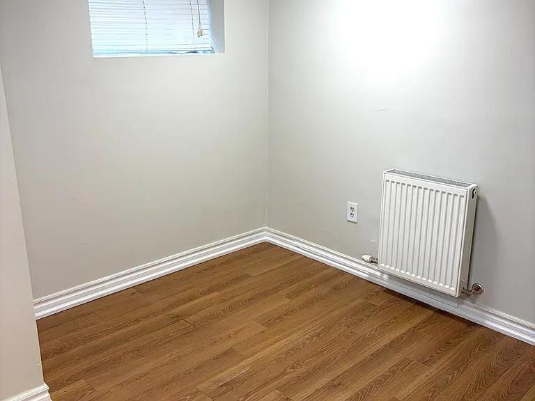 187 Geoffrey St #BASEMENT — Photo 12