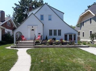 653 S Main St, Crown Point, IN 46307