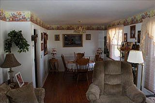 3rd image of 711 Lynnwood Way