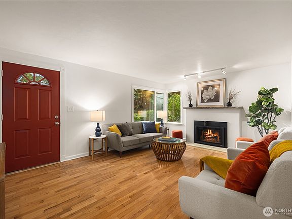 5th image of 11253 35th Avenue SW