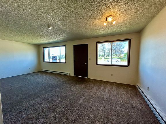 5th image of 406 W 15th Ave