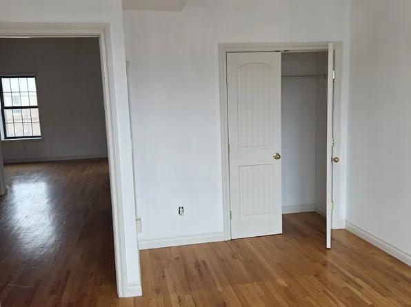 526 Bay St APT 3, Staten Island, NY 10304