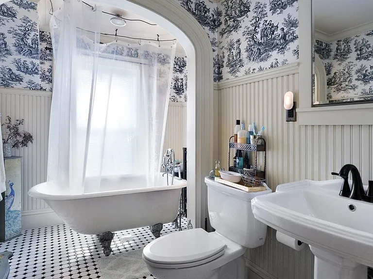 14 Highland Ave #HOUSE — Photo 3