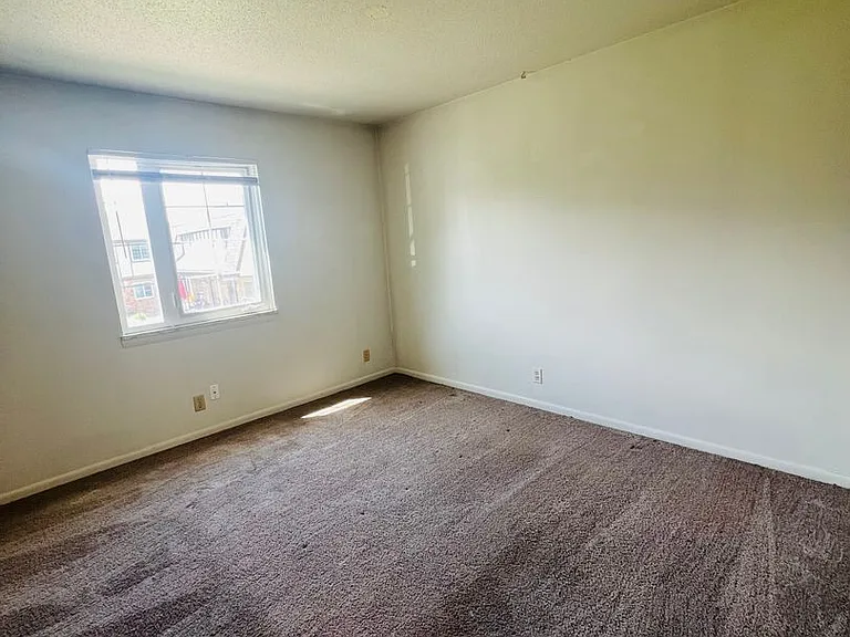 601 21st Avenue Pl — Photo 8
