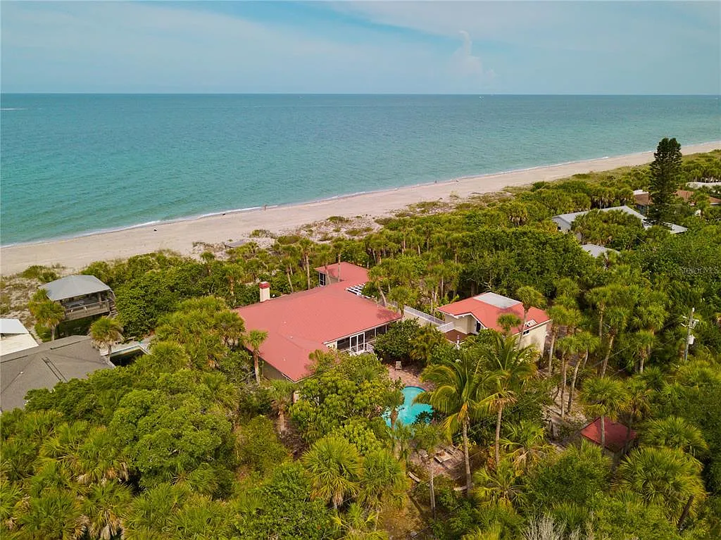 4 bed, 4.5 bath, 2026 sqft, $18,500 — Photo 4
