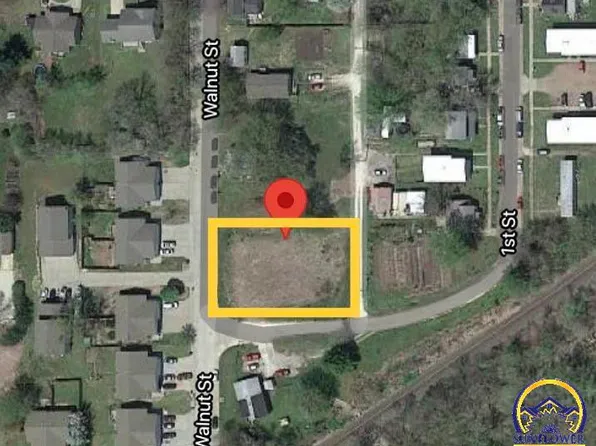 1306 1st St, Wamego, KS 66547